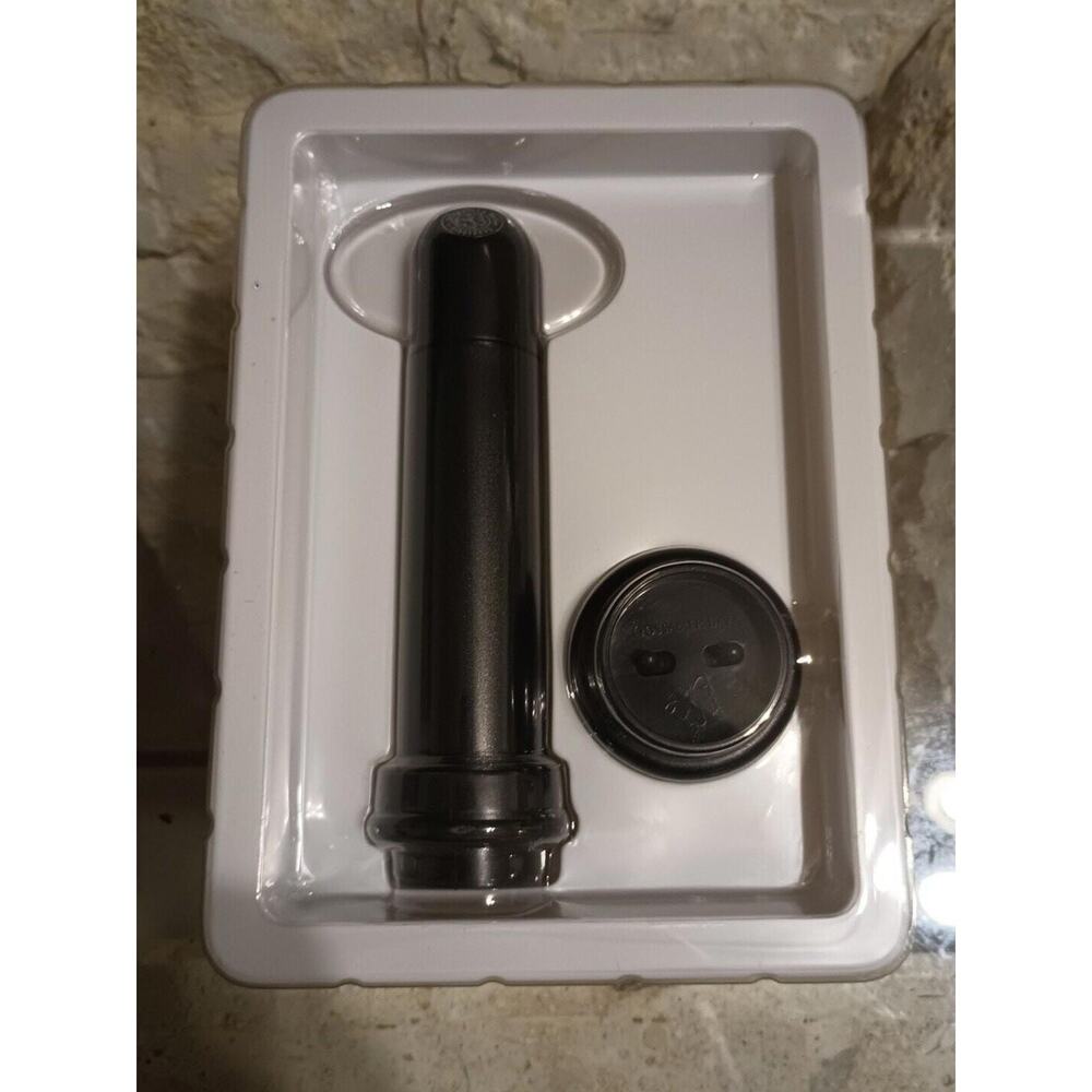 Gossamer Bay Vineyards. Wine Bottle Vacuum Sealer Black Plastic Pumps Out Air